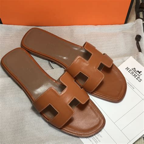 Women's Brown Slippers & Slides 